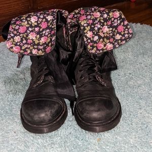 Women's lace up floral Doc Martens